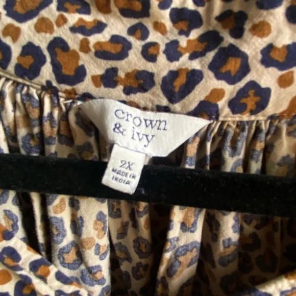 Crown & Ivy 2X Womens Navy And Brown Animal Print Long Sleeve Blouse Neck Tie - Picture 2 of 6